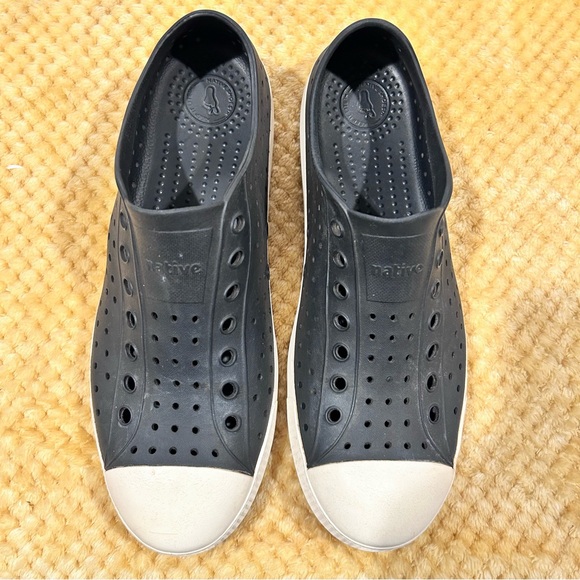 Native slip-on shoes men’s size 11 - Picture 6 of 9